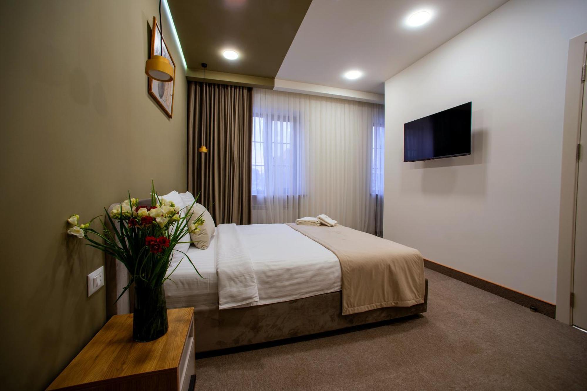 The House Hotel Erevan Exterior foto
